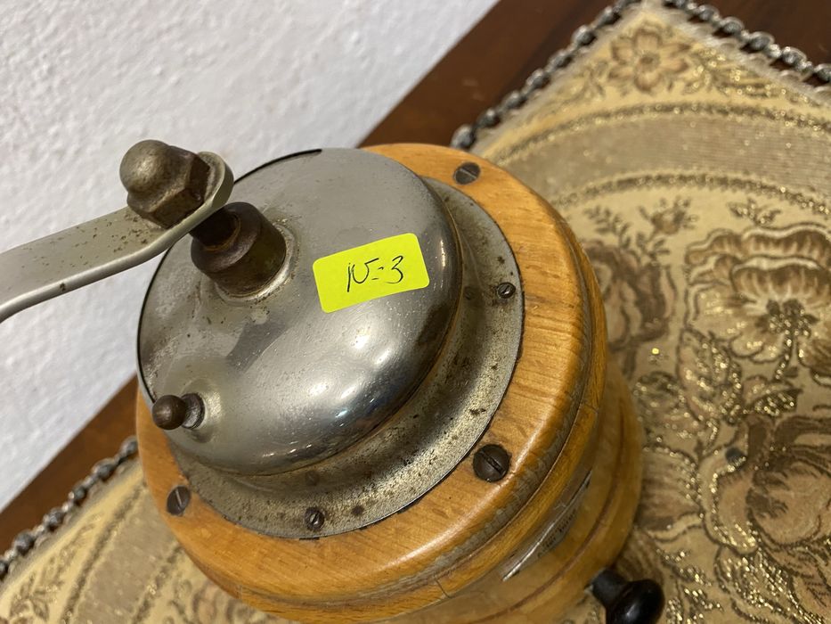 Френска мелничка за кафе кафемелачка