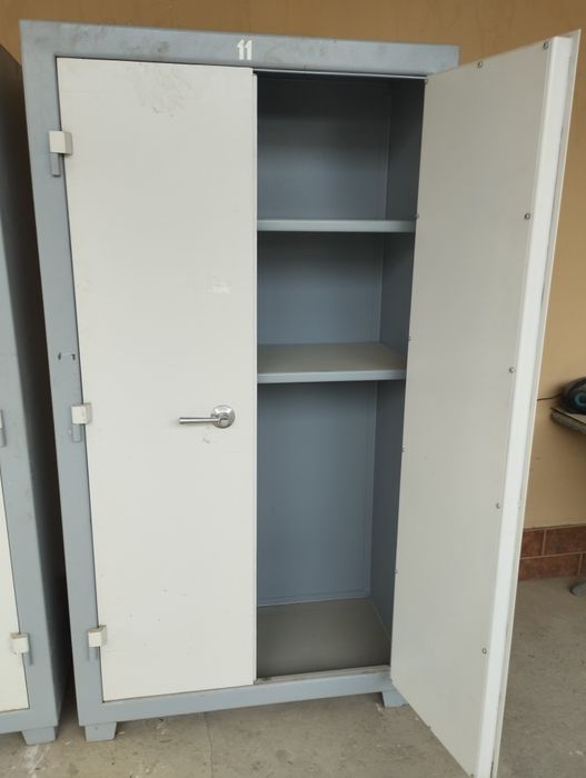 Продам сейф банковский