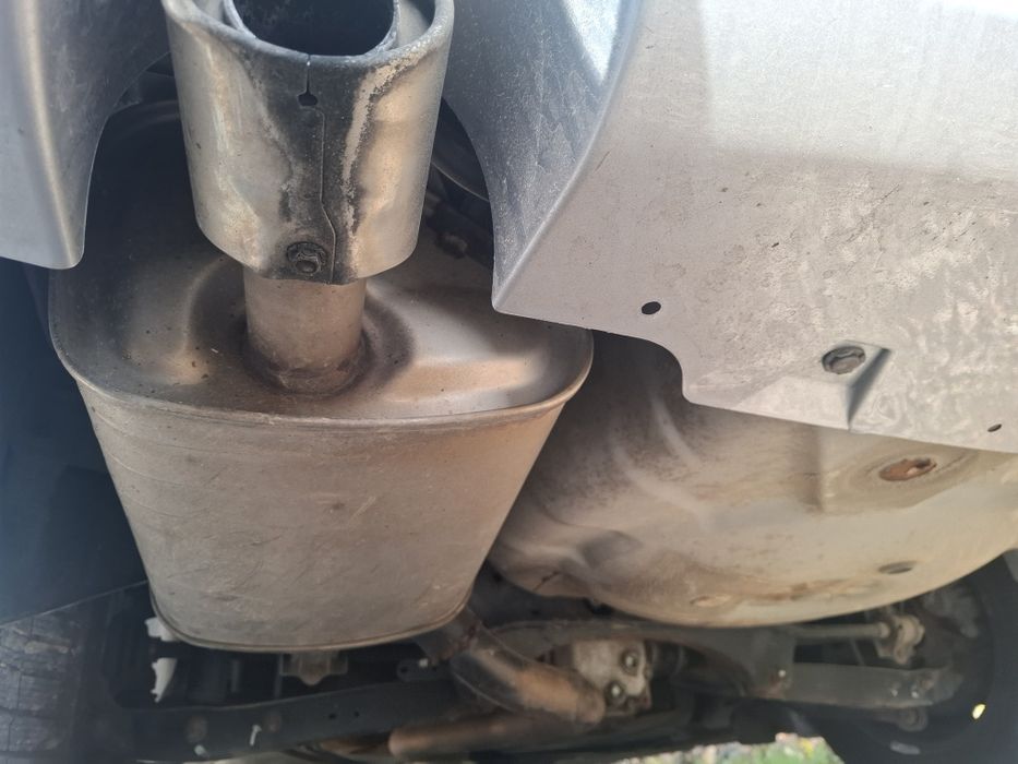 Продавам на части Субару Легаси 2013г