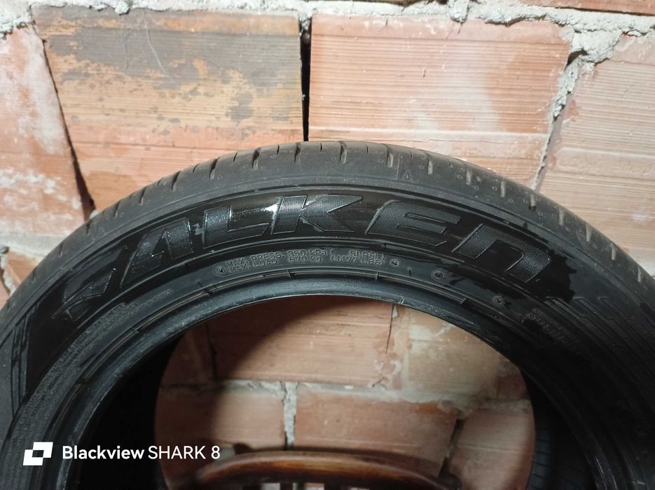 Автомобилни летни гуми 215/55/17 Falken