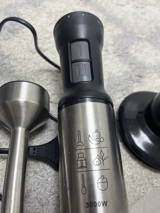 Продам новый ручной блендер