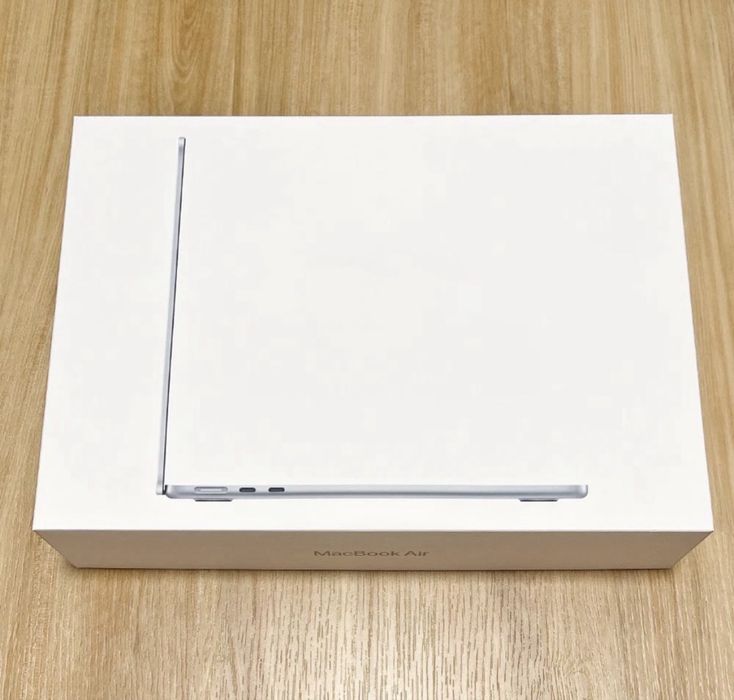 13” MacBook Air M4 / NOU / Sigilat / Garantie / 16 GB RAM