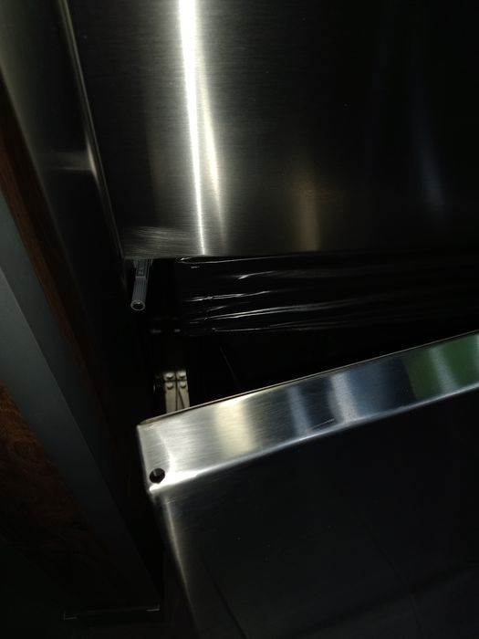 Урна для фудкорта.