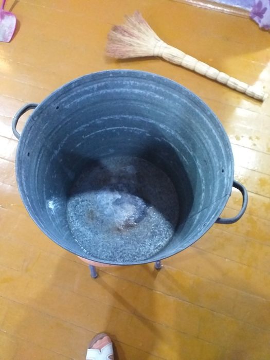 Продается большая кастрюля