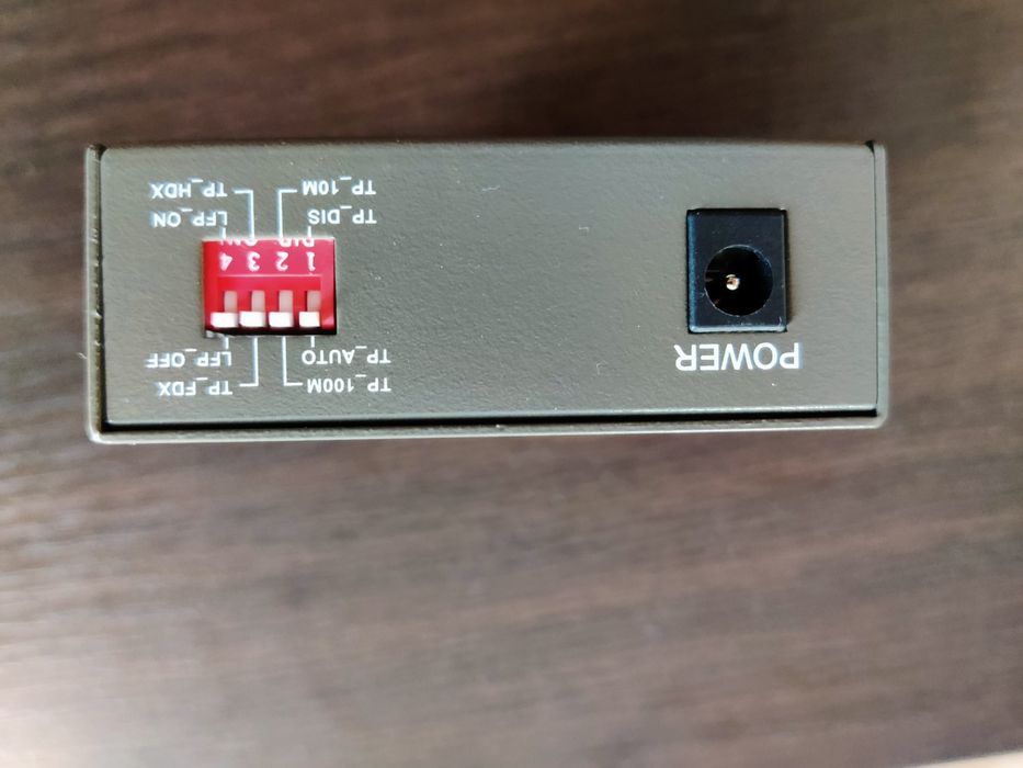 Vând Media Convertor  TP-LINK