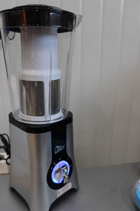 Блендер с кана, Uten Smoothie Blender 1.25L, 5в1 многофункционален