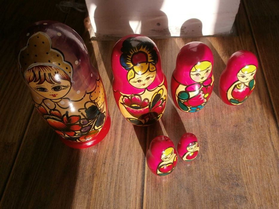 Нов Комплект Матрьошки за Колекция