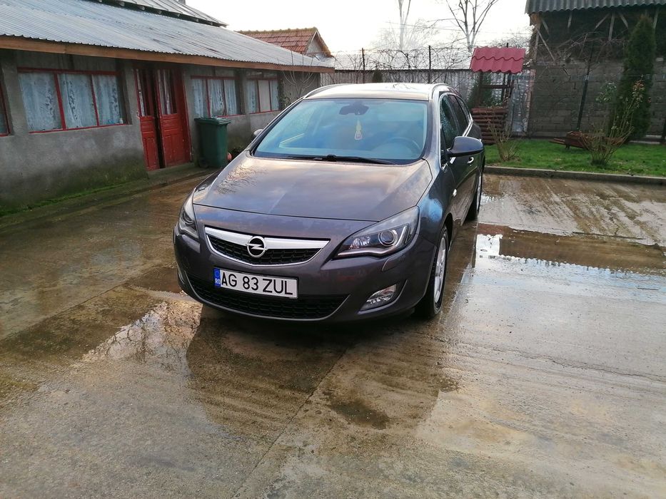 Opel Astra J Sport Tourer