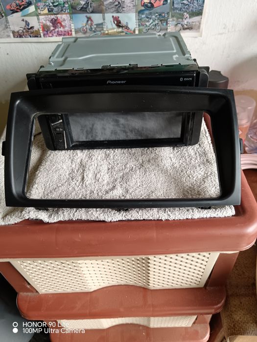 Адапторана рамка и  мултимедия Pioneer за Тойота