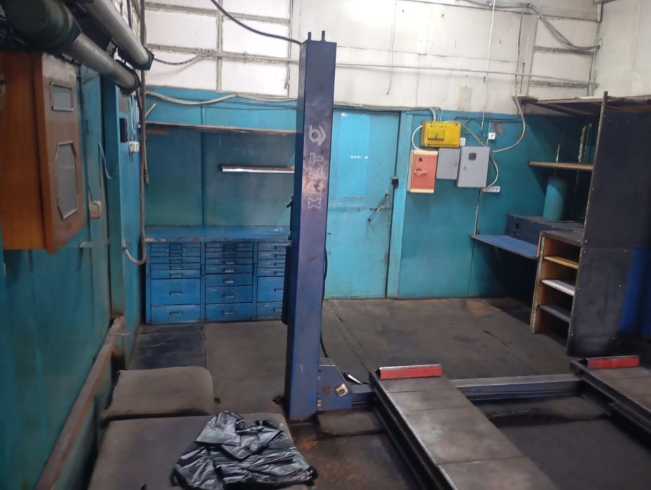 Сто ,бокс,подьемник