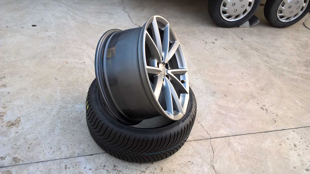 O janta 19 toli originala audi A8 cod 4H0601025CE