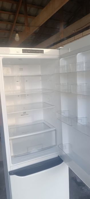 Продам холодильник LG