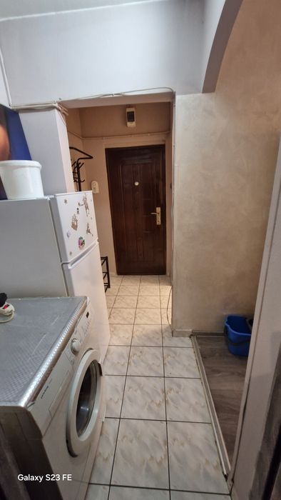 De inchiriat pe termen lung garsoniera