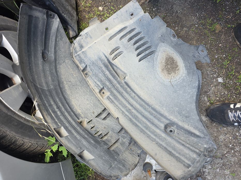 Предни Подкалници за Mercedes W 211