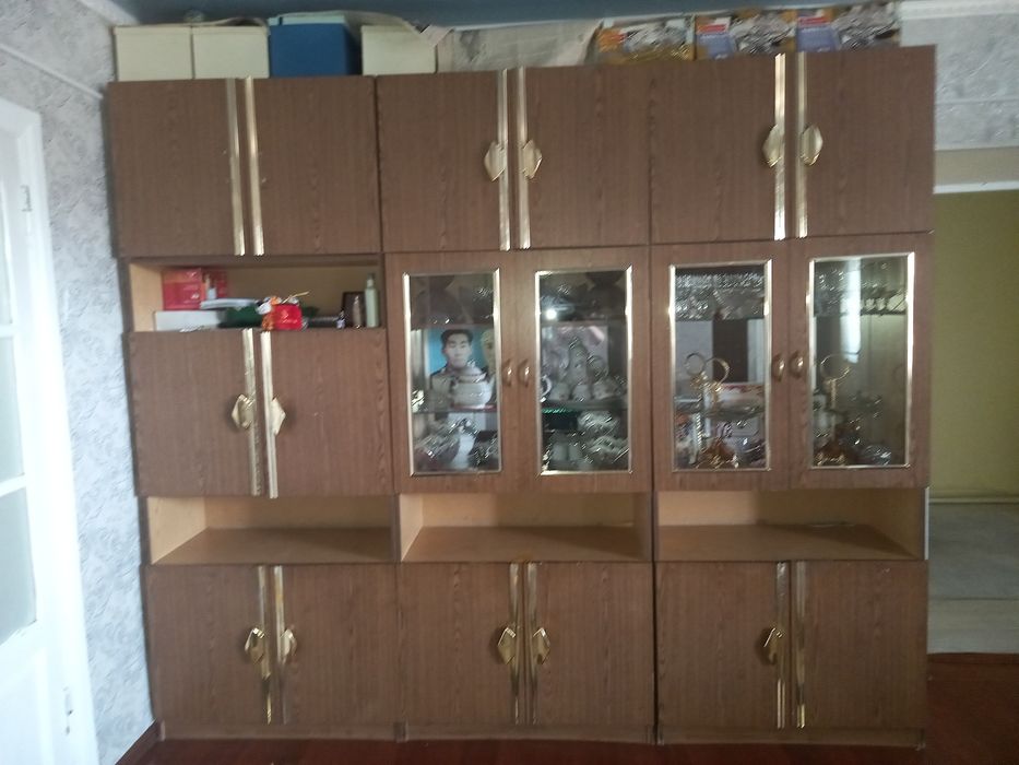 Гарнитур  сатылады. Россия