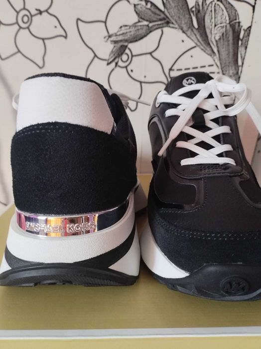 Нови оригинални сникърси MICHAEL KORS (МАЙКЪЛ КОРС)-41 номер
