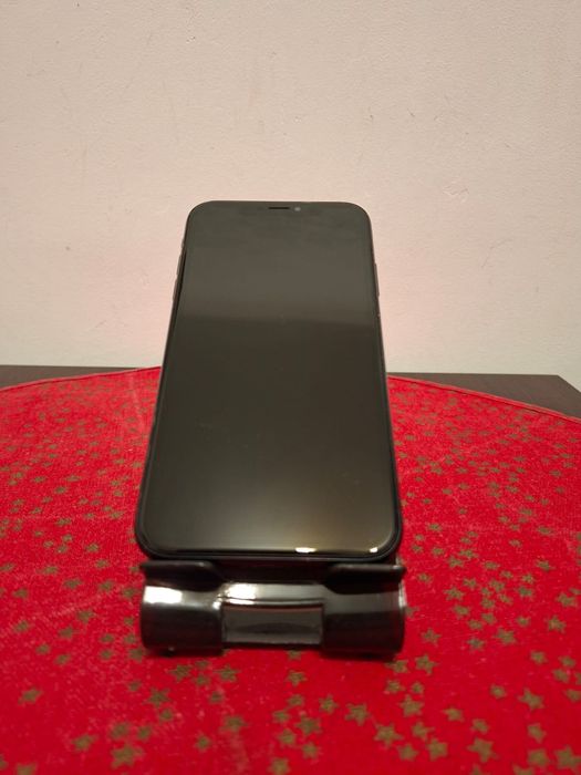 iPhone XR blacks