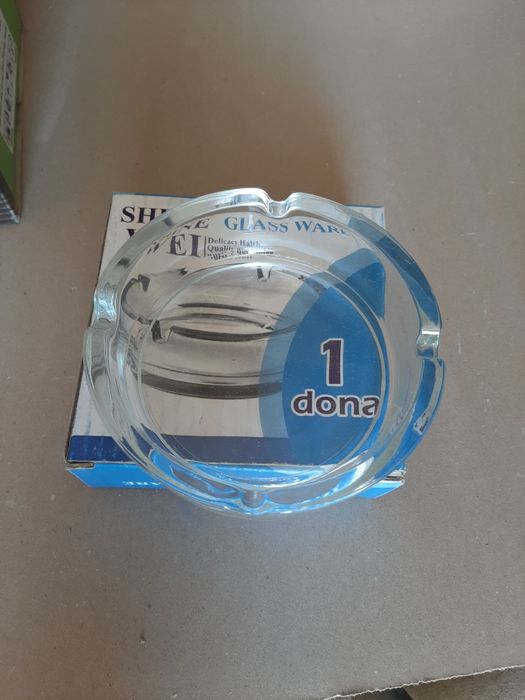 Продам новые пепельницы