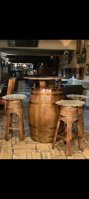 butoi tip masa cu scaune