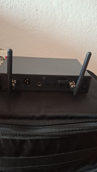Продавам безжична система Sennheiser xsw 2-ci1