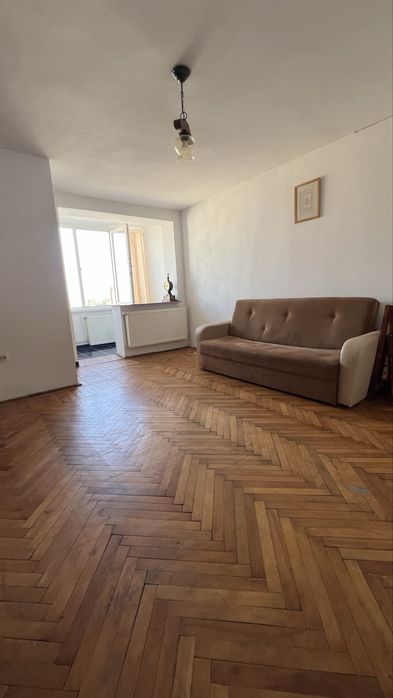 Garsoniera Tractorul, Str. Aleea Constructorilor
