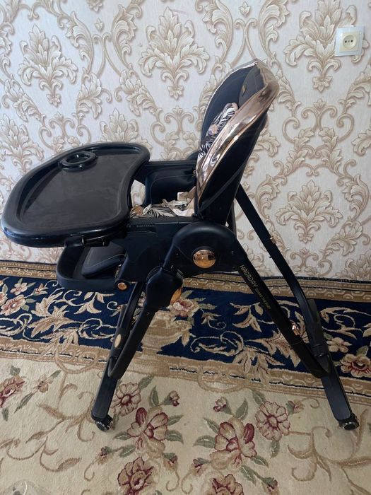 Bolalar ovqatlanadigan stul