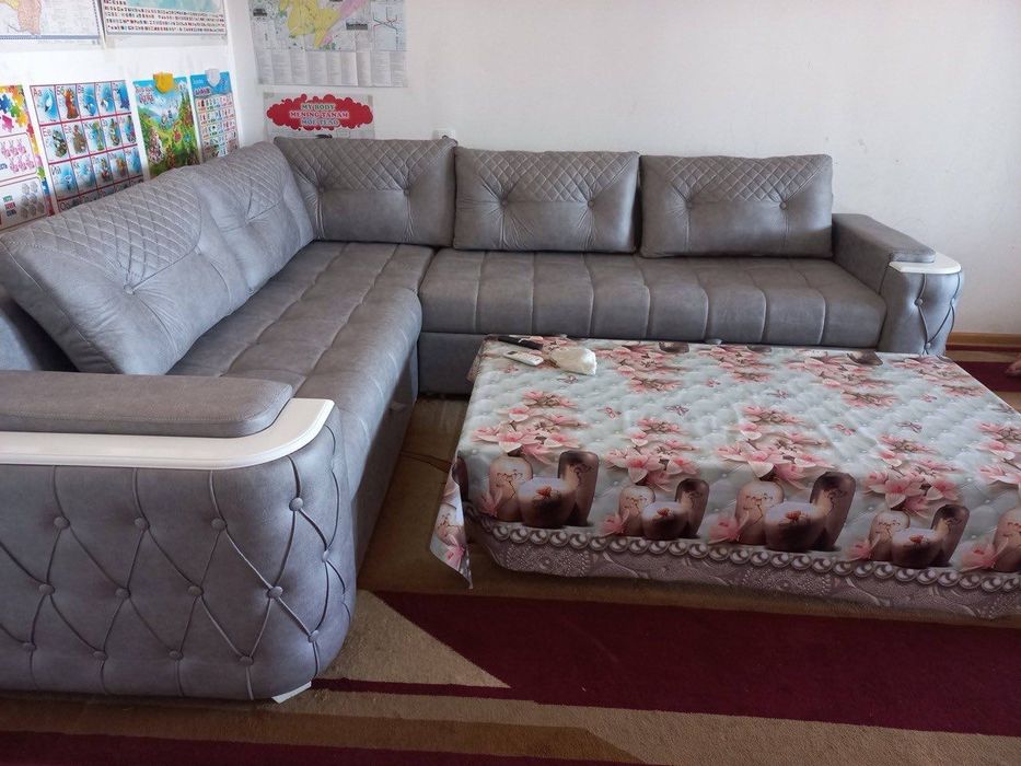 Диван для гостиницы