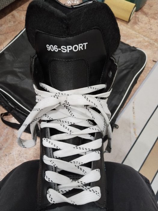 Коньки продайю. Срочна 45 размер