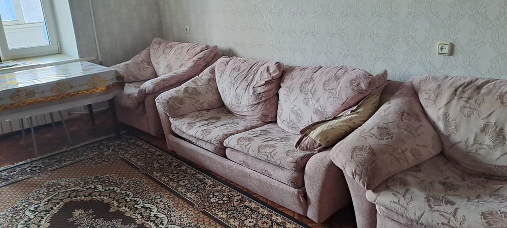 Срочно продам диван