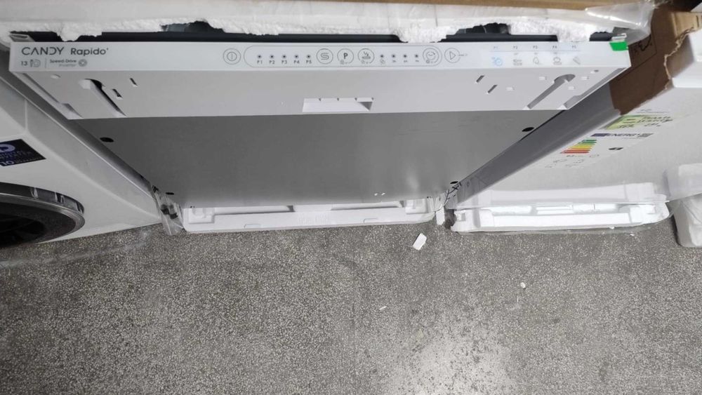 Съдомиялна машина за вграждане Candy-Кенди 60 см Wash&dry 49'