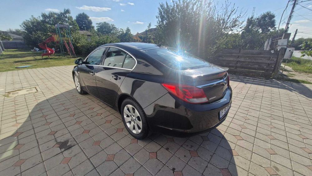 Opel Insignia Hatchback / 5 uși - 2.0 CDTI EcoTEC (130 CP) - Faruri Bi-Xenon Adaptive AFL+ (TVA Deductibil)