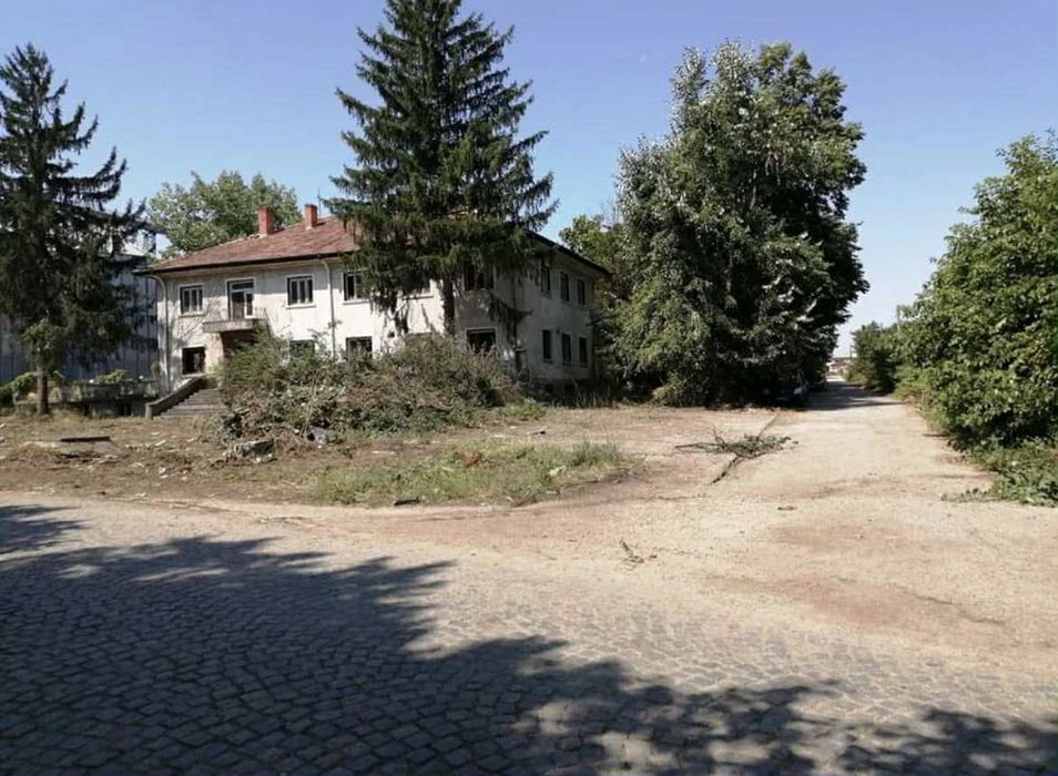 Продава се Промишлена сграда в Бяла - 2000 кв.м за 125 €/кв.м - Снимка #3