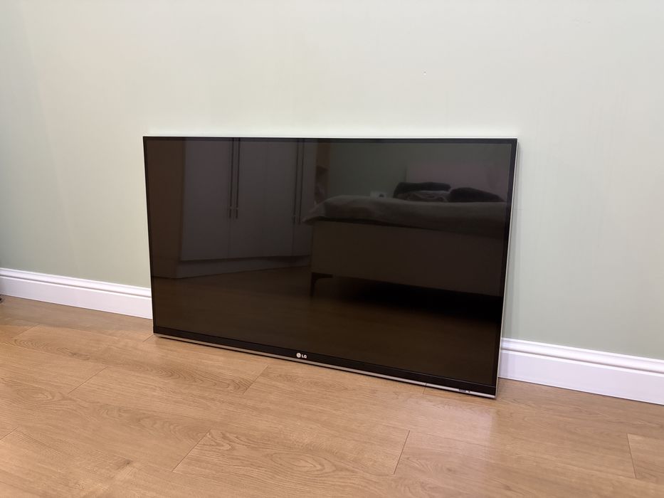 Телевизор LG 42диагональ 42LM660T