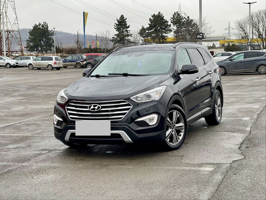 Hyundai Hyundai Grand Santa Fe 4x4 – 7 locuri – avariat – full opțiuni
