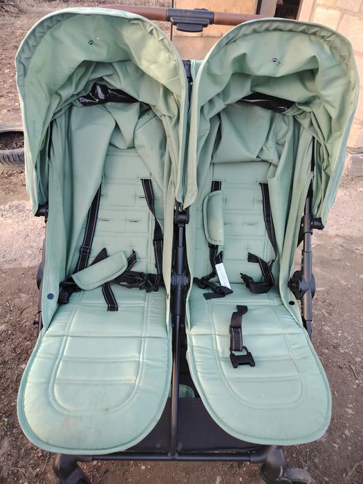 Коляска для двойни