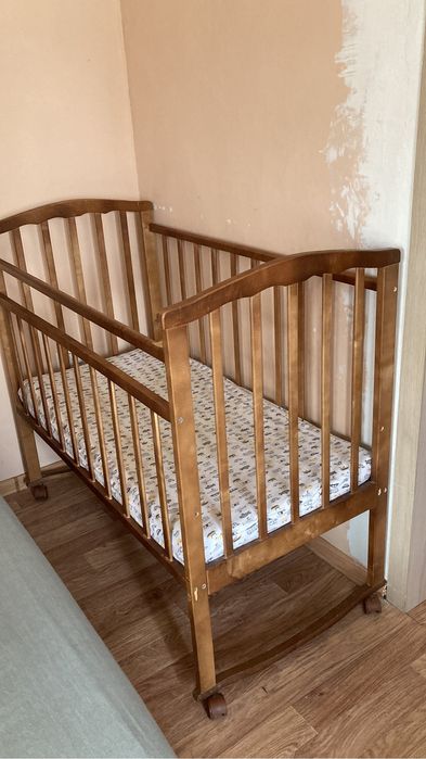 Кроватка детская