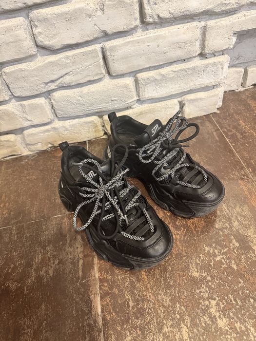 Steve Madden Kingdom Black 37