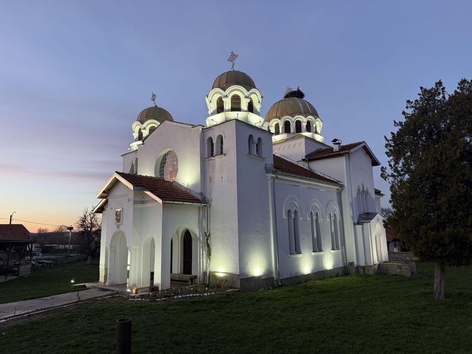 Професионално изграждане на външно и фасадно осветление