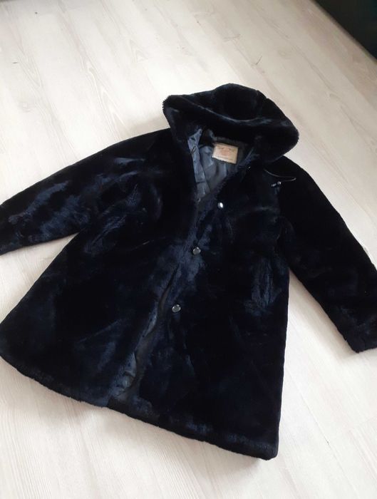 Haina de blana artificiala neagra