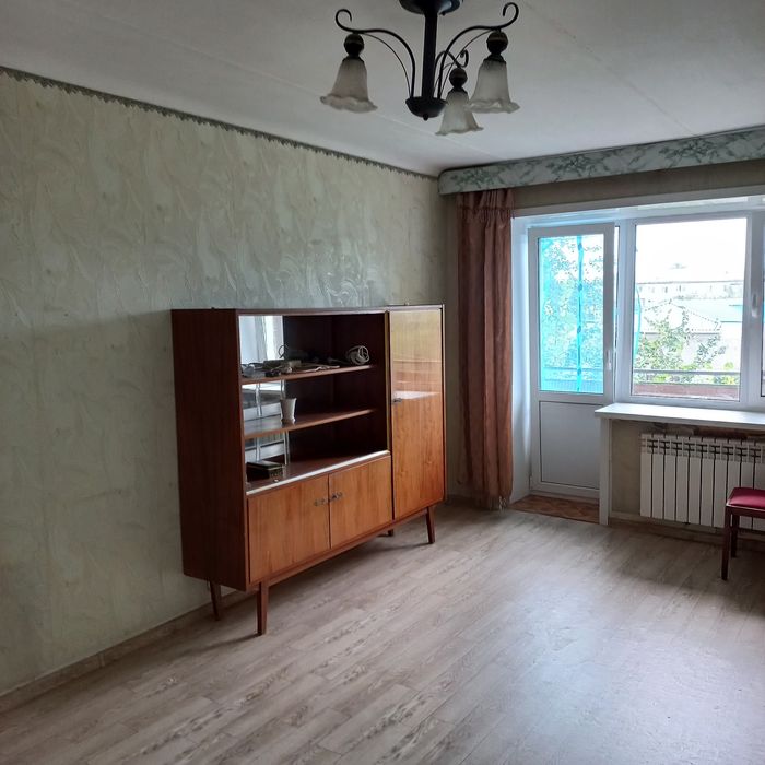 Продам 2х р-н Скгу 4/5,не угол