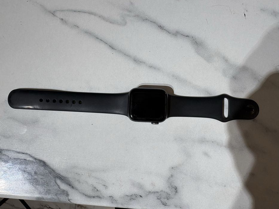 Apple watch ,в отличном состояний