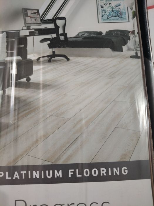 Vând parchet cu rosturi tip gresie gri