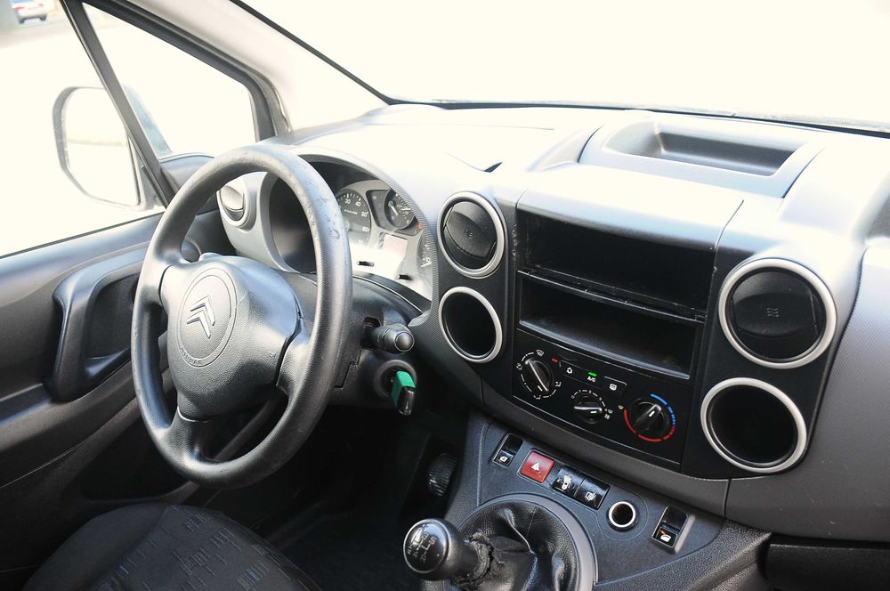 CITROEN Berlingo Maxi Lung Autoutilitara 3 locuri 2011 1.6HDi 90 CP AC, recent adus