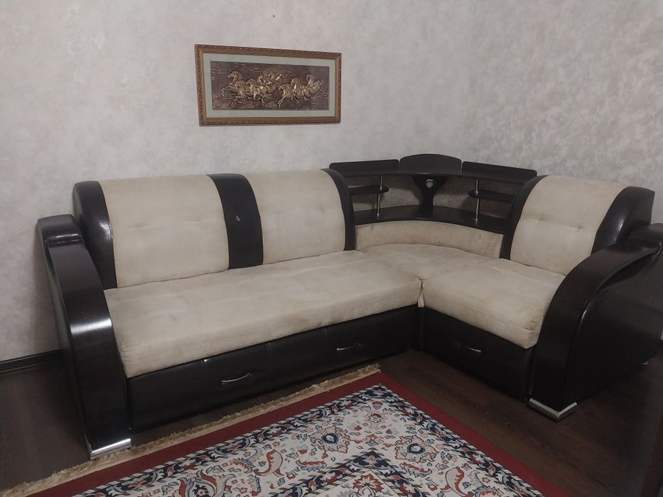 Продам Шифанер Сервант Диван кресло Стол