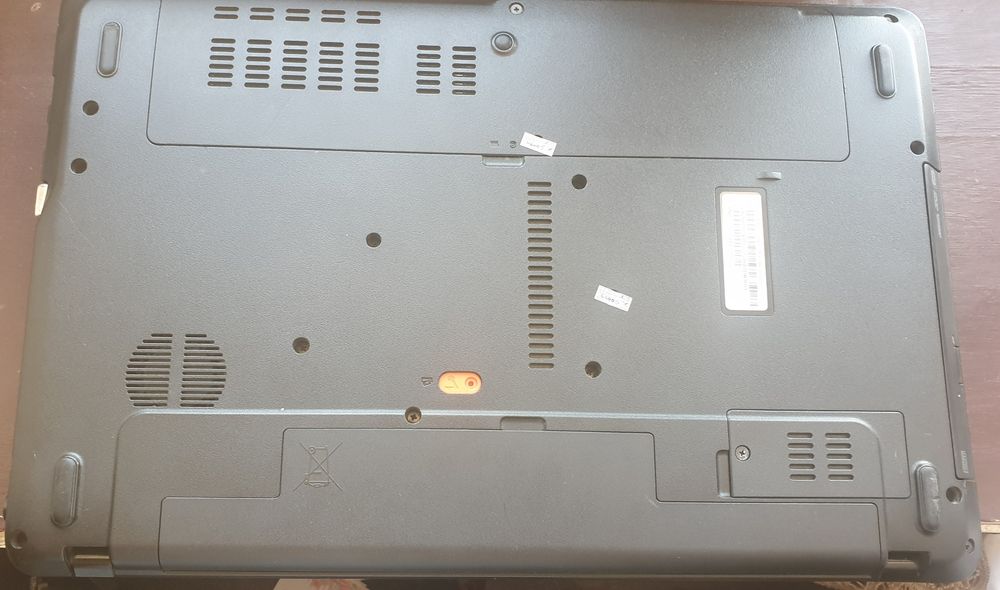 noutbuklar  holati a'lo yana boshqalari ham bor