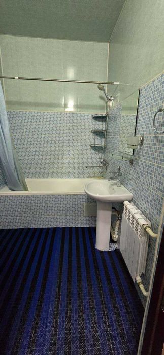 Шахристанская 3 в 4/1/4  квадратура 118 м2 Спецплан огород,парковка