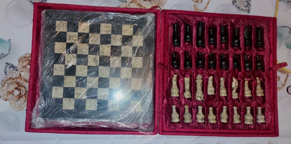 Мраморный шахмат