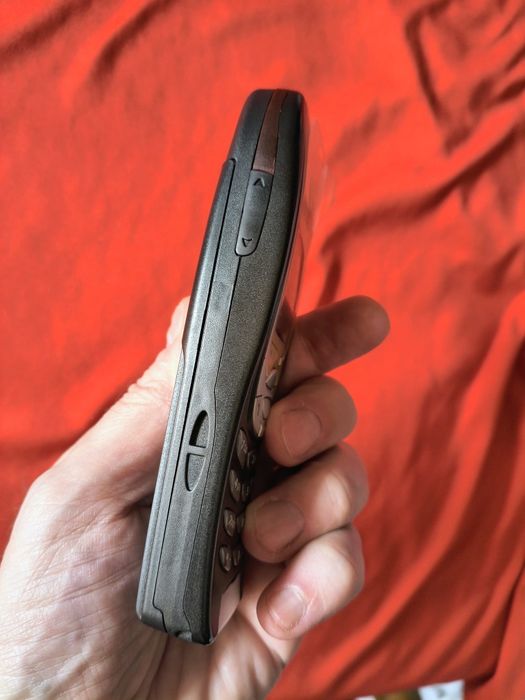 Nokia 6310 + charger original ( liber, impecabil, baterie Noua,lb română)