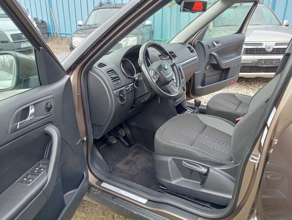 Vand SKODA YETI 2013   4X4  CASH sau RATE