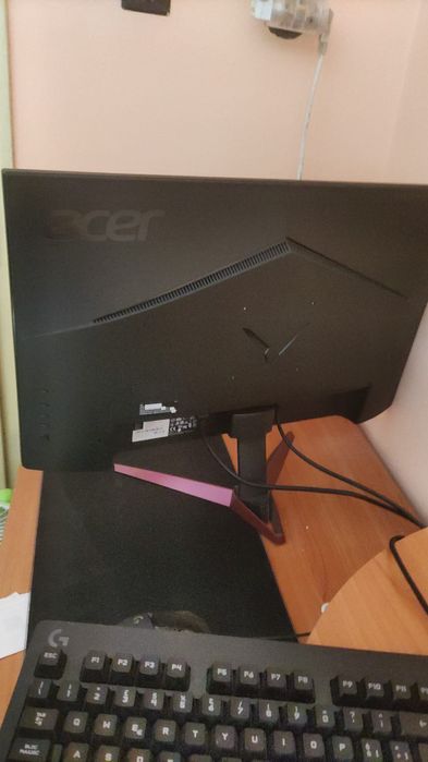 продавам gaming монитор ACER